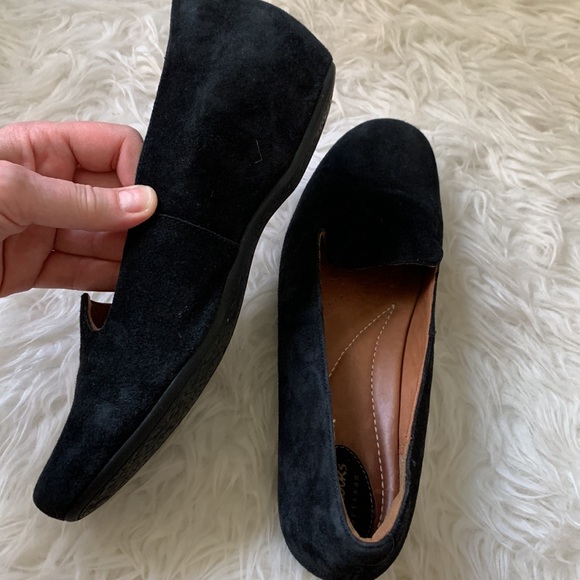 Clarks suede slip-on loafers with slight inside wedge for comfort Sz 10 EUC - Picture 7 of 13